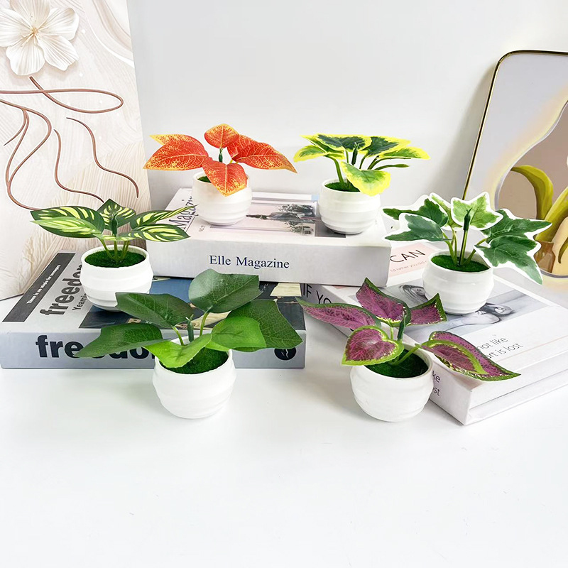 Plant Pot Small Desk - Tanaman hijau buatan dalam pot kecil