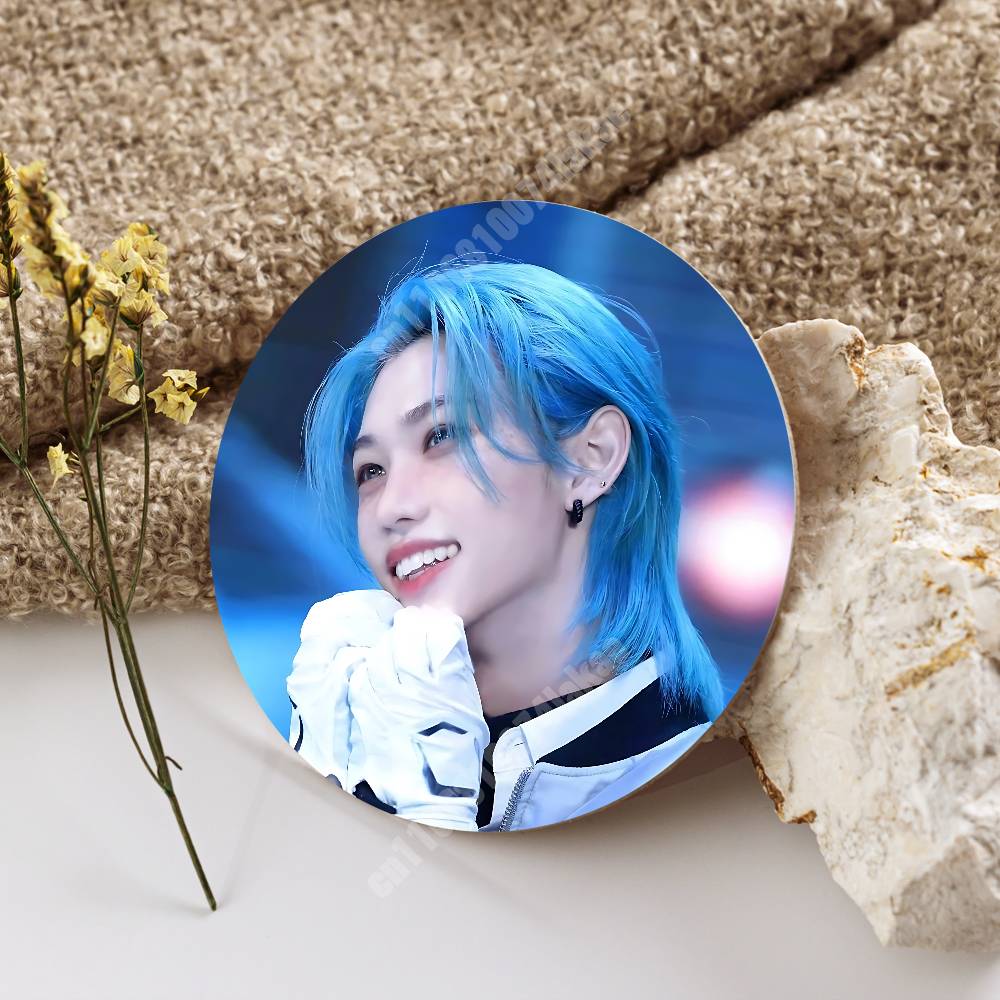 F-Felix L-Lee Yong Bok Kpop Ta - Desk Setup Kpop ulasan dan harga