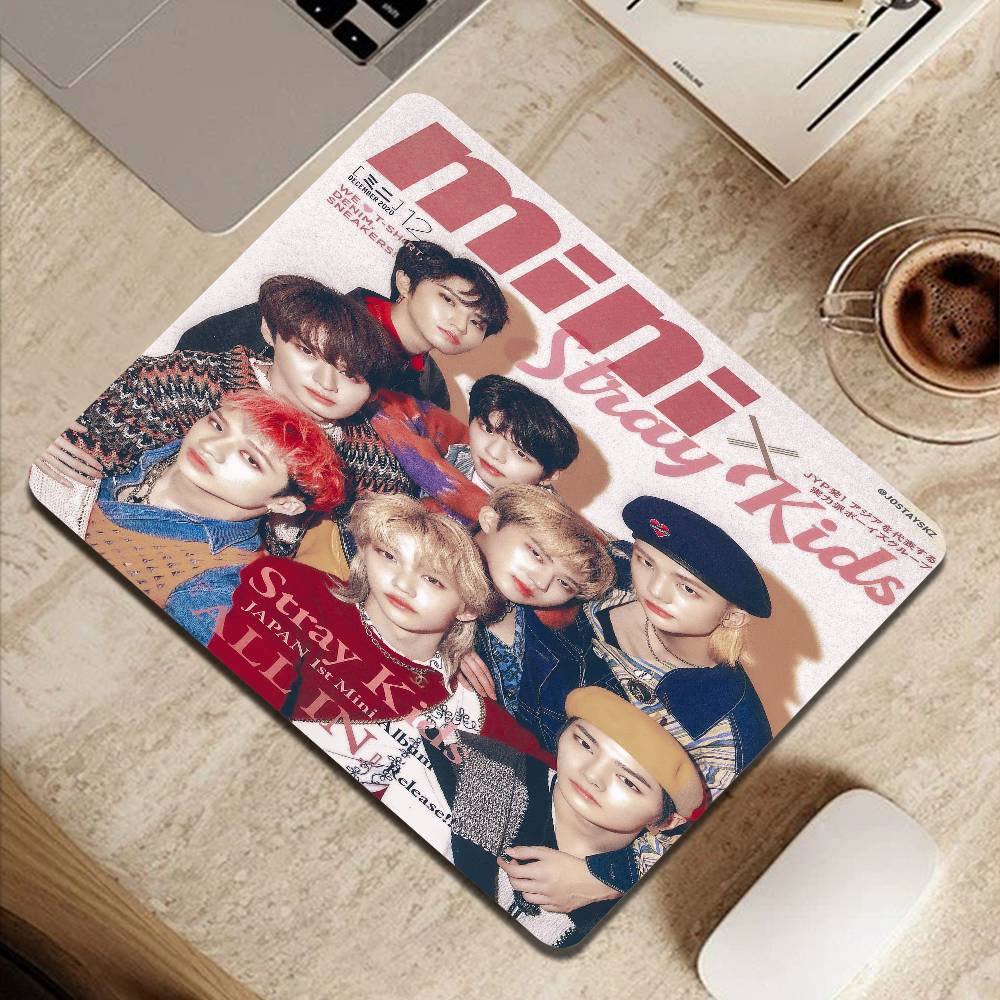 Kpop S-Stray K-Kids DIY Kartun - Desk Setup Kpop ulasan dan harga